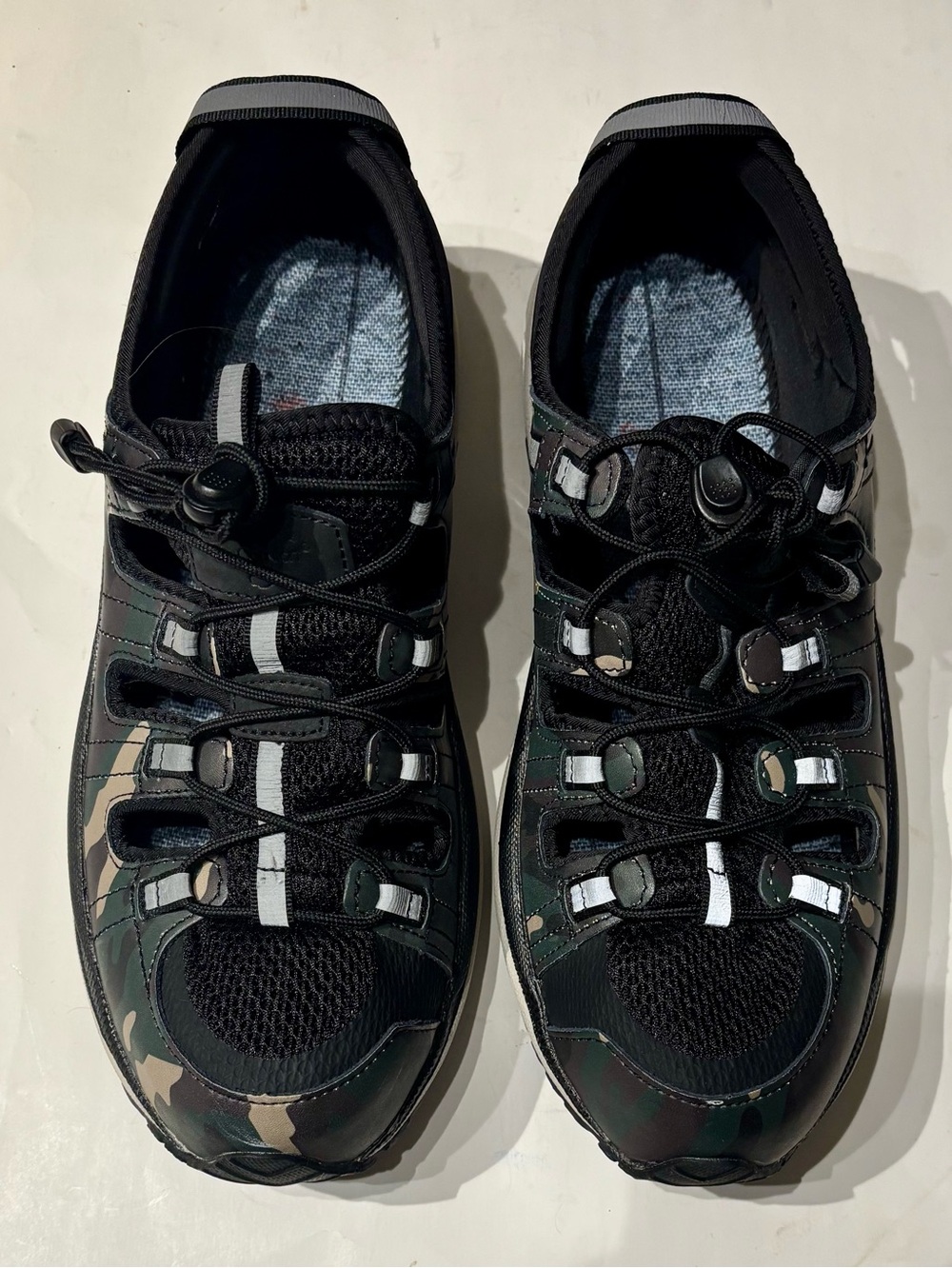 pair of men’s Dr comfort shoes, Marco. Size 10M - Picture 1 of 9